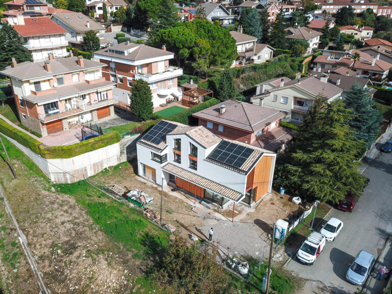 43-Casa-Berga-fotovoltaica-1